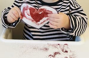 simple glitter heart sensory activity for toddlers
