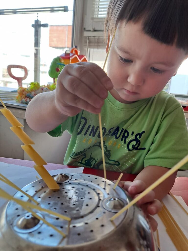 toddler fine motor activity