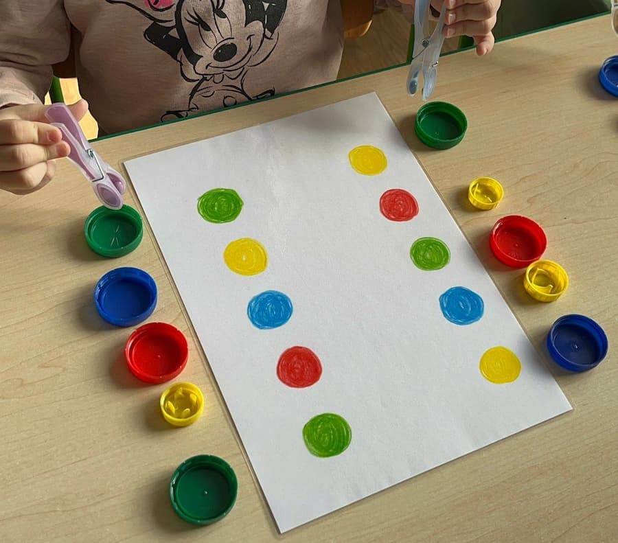 bilateral coordination activity for kids using clothespins
