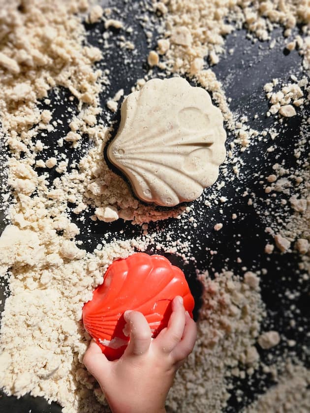 
 Moon Sand Recipe (Easy 2-Ingredient Sensory Play for Kids)
