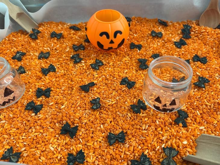 Halloween Rice Sensory Bin 