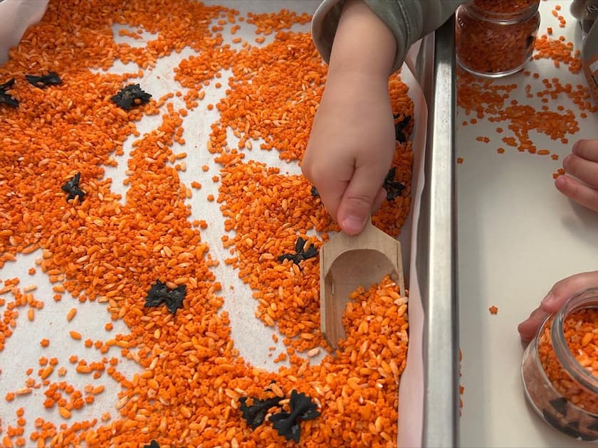 Halloween Rice Sensory Bin 