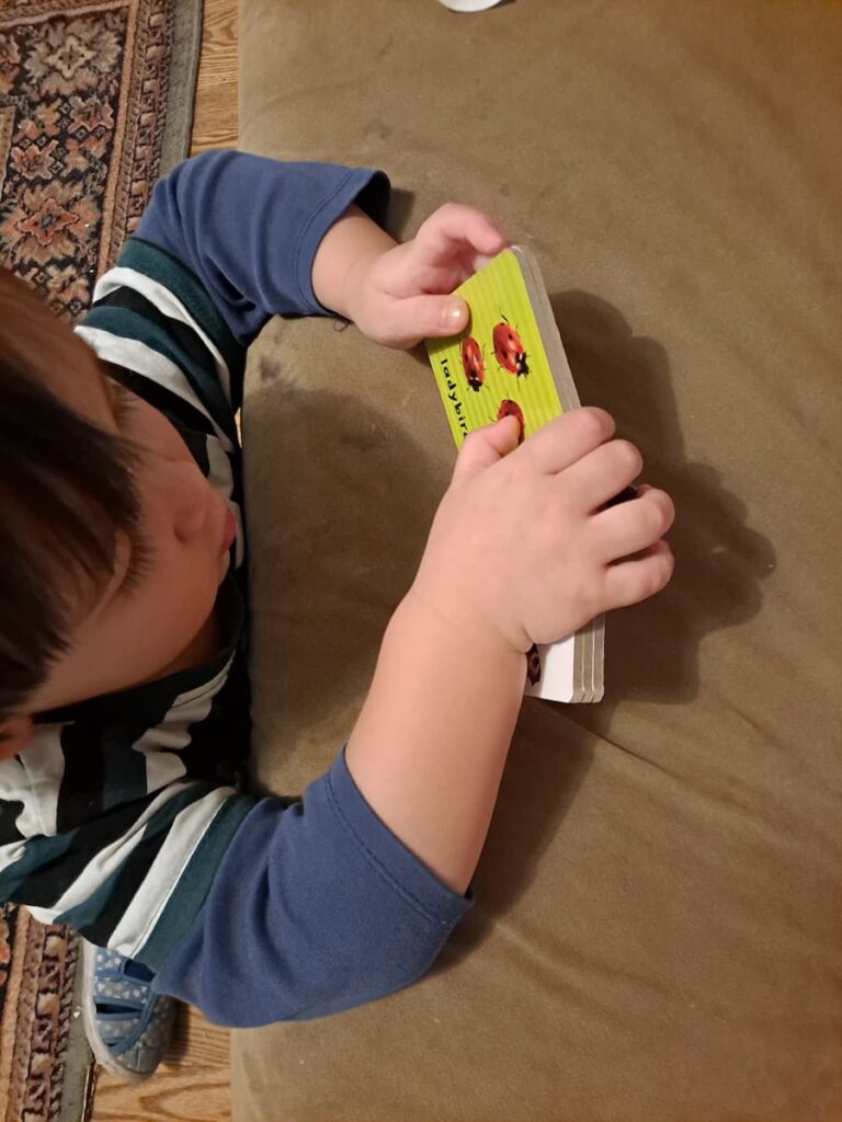 Fine Motor Activities for Toddlers — No Screens, No Fancy Toys, Just 15 Easy Ideas 